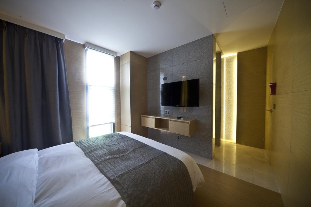 Stanford Hotel And Resort Jeju Chambre photo