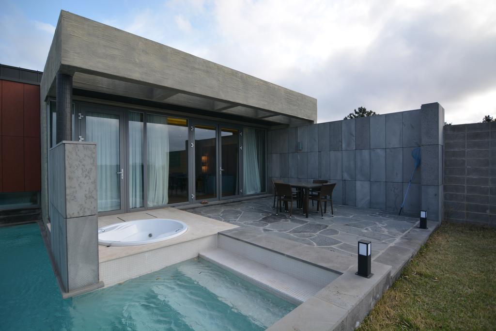 Stanford Hotel And Resort Jeju Extérieur photo