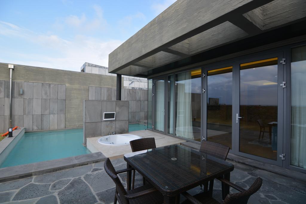 Stanford Hotel And Resort Jeju Extérieur photo
